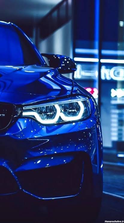 سپر و چراغ جلو  خودرو آبی رنگ 